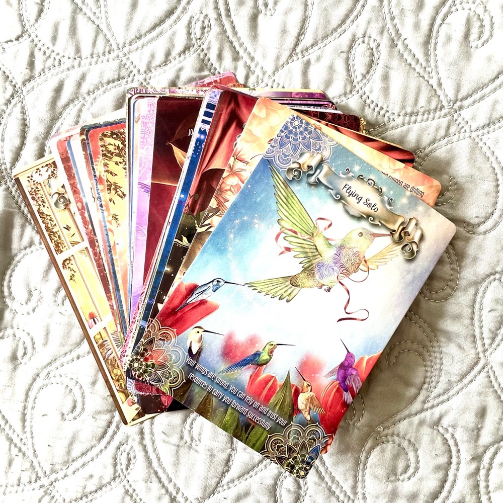 Hummingbird Wisdom Oracle Cards - Picture 2 of 10